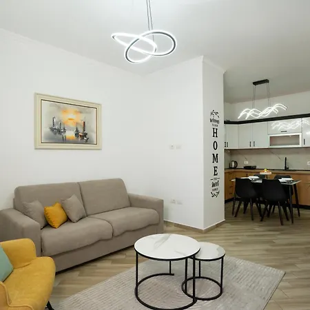 Rana - Modern & Sunny Flat Near Center & Durrës