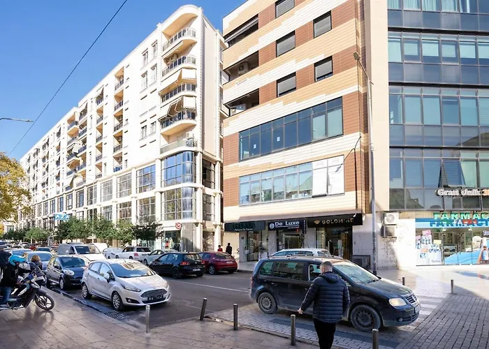 Rana - Modern & Sunny Flat Near Center & Διαμέρισμα Δυρράχιο
